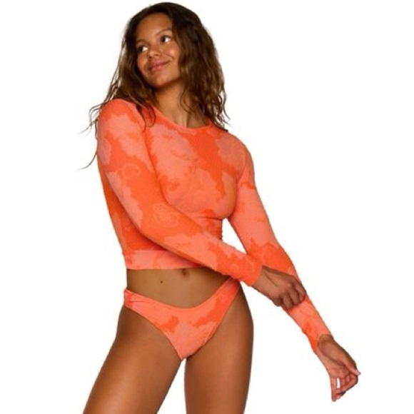 Free people Crop spf30 sun Top Rash Guard rashguard long sleeve surf orange NEW - Picture 2 of 12